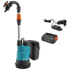 GARDENA Germany GARDENA 2000/2 18V P4A - akumulátorové čerpadlo do sudu, sada (s 2,5 Ah akumulátorem a nabíječkou)