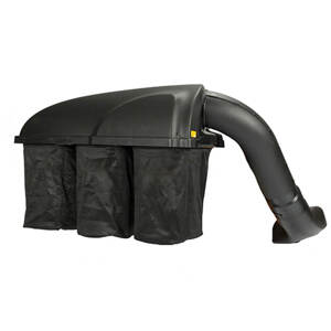 CubCadet XT - trojitý sběrný koš pro boční výhoz, záběr 127 / 137 cm